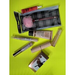 LOT 8 Makeup Revolution 🎁 NEW!! NEW!!